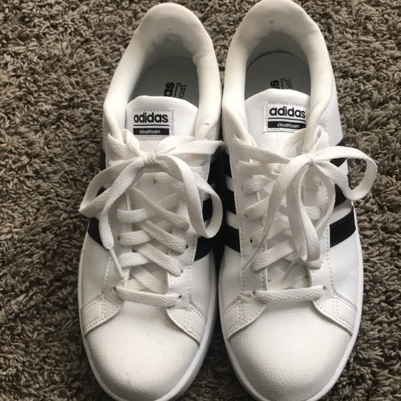 ADIDAS women’s superstar - Picture 2 of 6